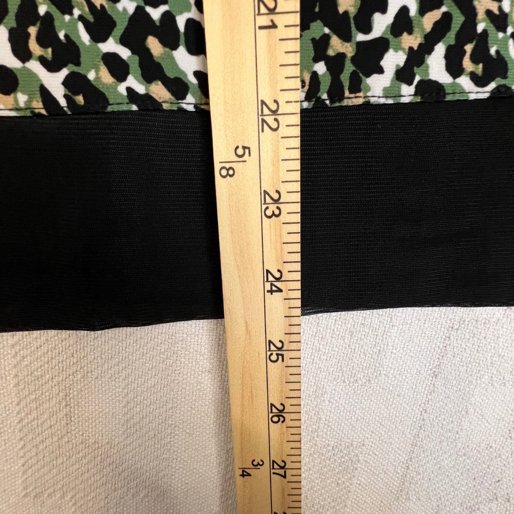 Anne Klein Green Black Leopard Print Short Sleeve Blouse Mesh Trim Top - Picture 7 of 10